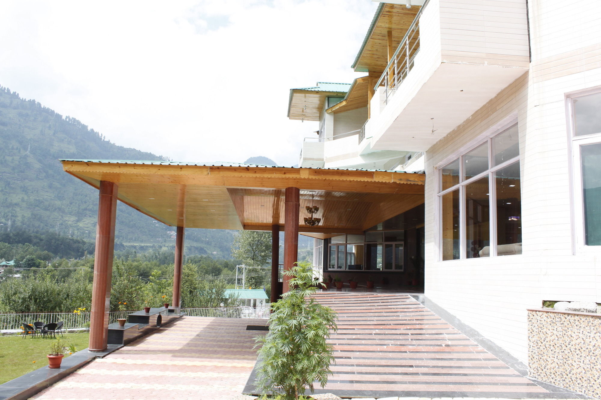 Adb Rooms Snow Touch Resort Manāli Exterior foto