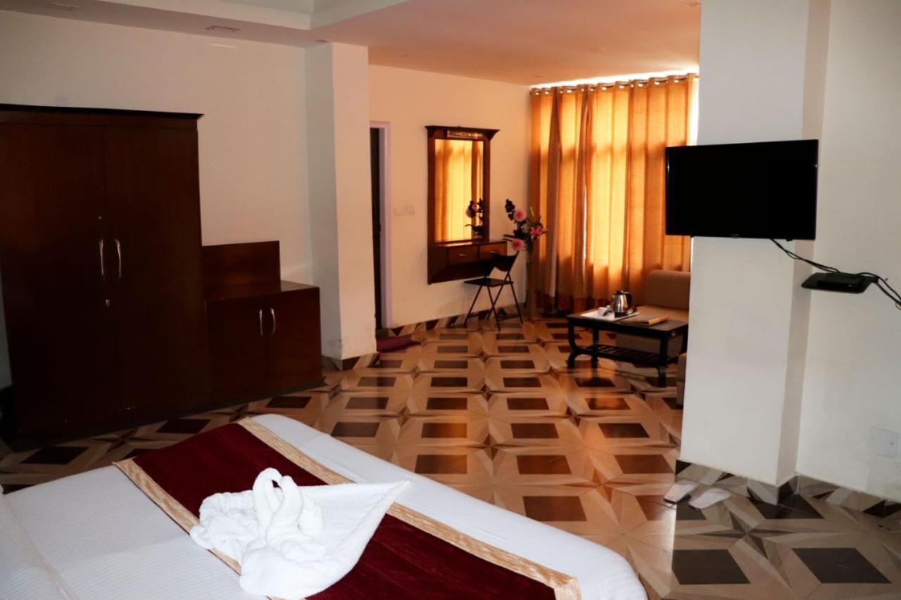 Adb Rooms Snow Touch Resort Manāli Exterior foto